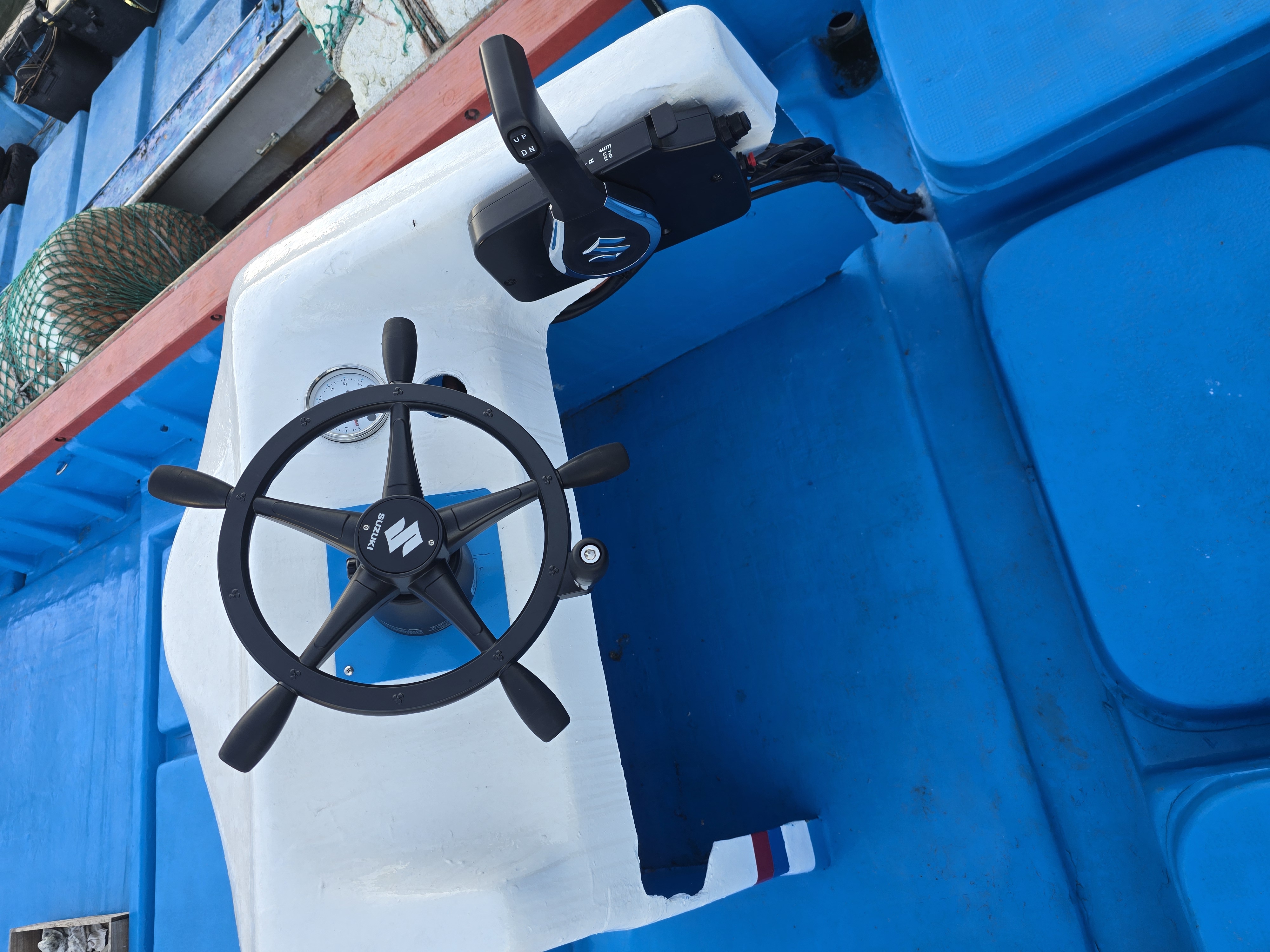 0.55톤 레저선 매매 이미지 5